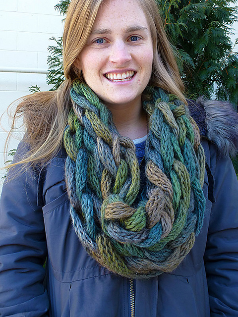 Arm Knit Cowl
