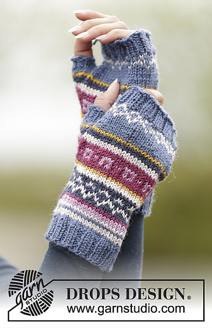 0-1264 Moon Valley Set: Wrist Warmers