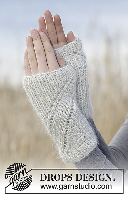 0-1186 Diamond Dust Wrist Warmers