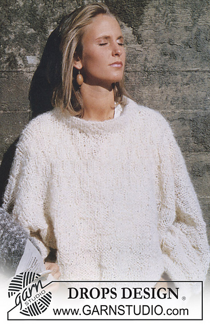 0-171 Jumper with wide sleeves and square pattern