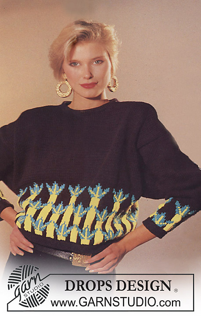 6-6 Sweater with border on body and sleeves
