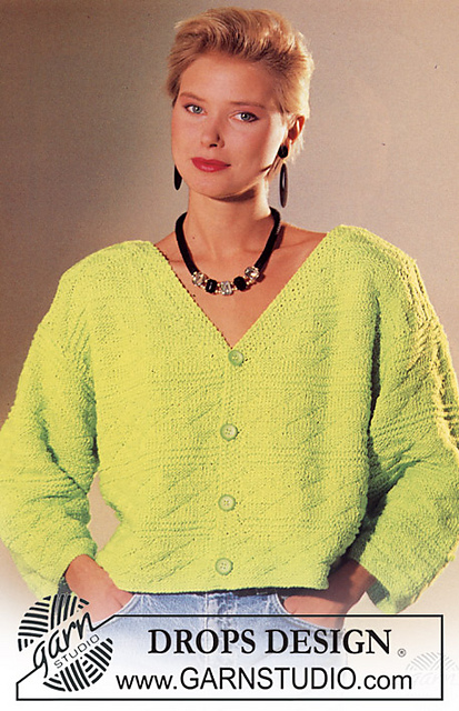 6-9 Short jacket with v-neck