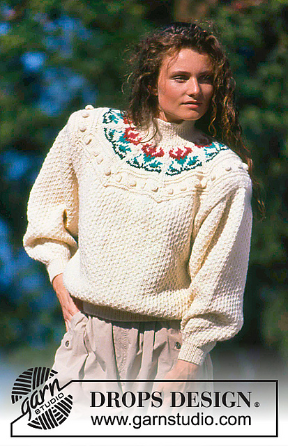 19-1 jumper with flower border round neckline