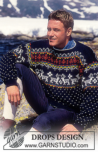 32-23 Sweater with snowflakes and reindeer