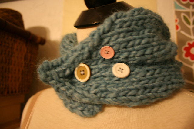 Weekend Neck Cozy