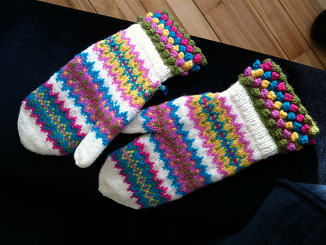 35 x 35 Mittens (4)