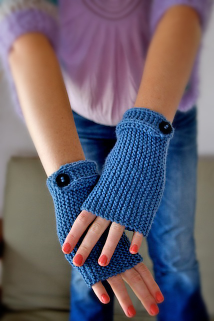 Alyssum fingerless gloves