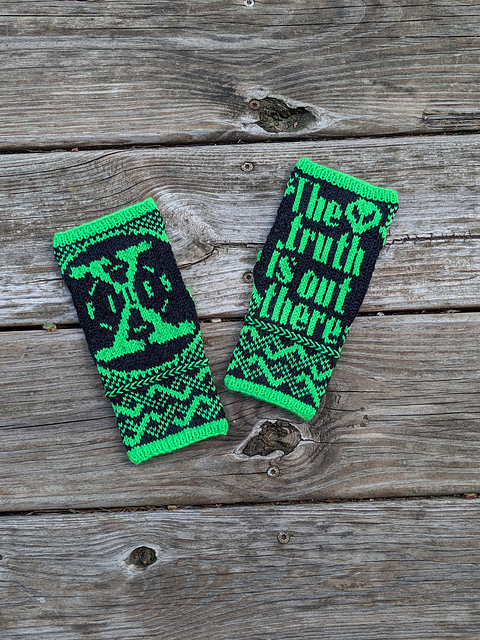 X Files Mitts & Mittens