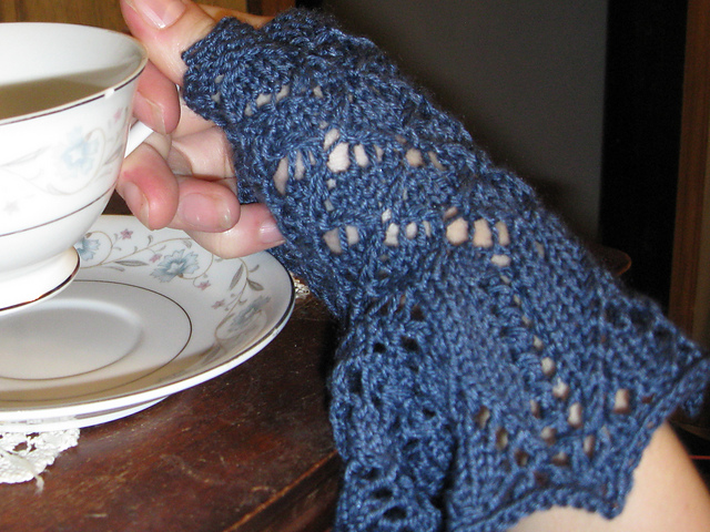 Elizabethan Mitts