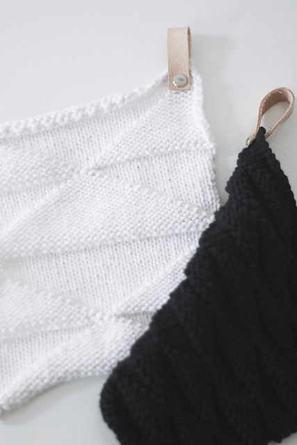 Black & White Potholders