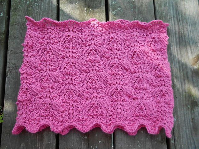 Raspberry Leaf Cowl