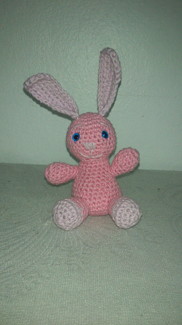 Mini conejito amigurumi