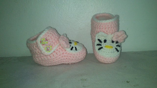 Kitty baby booties
