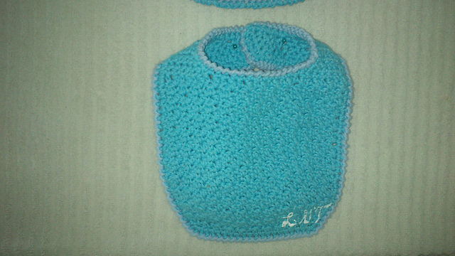 Baby Washcloths and Bibs/Babitas y Baberos