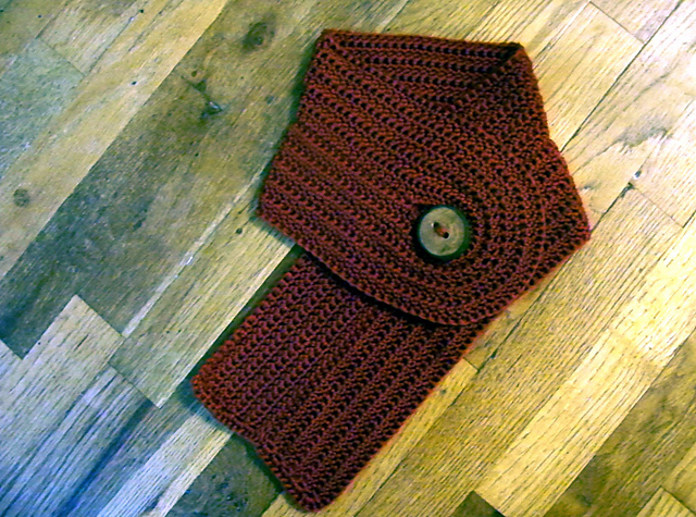 Buttonhole Scarflet