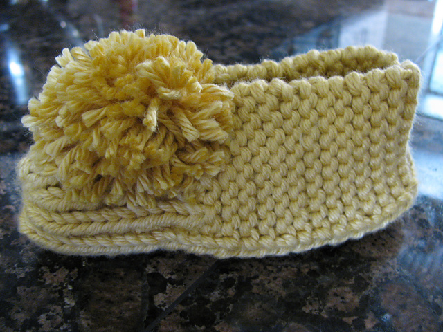 GG's Cozy Knit Baby Booties
