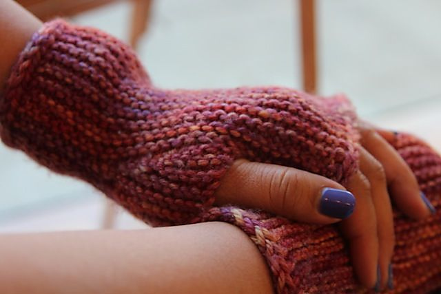 Easiest Fingerless Gloves