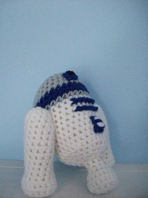R2D2 Inspired Amigurumi