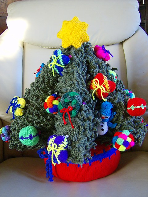 Eternal Christmas Tree (Table-top) + Trims & Tree Ornaments