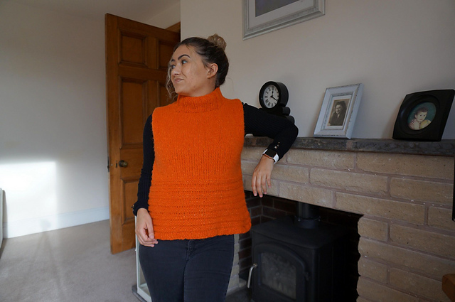 Cosy up sleeveless pullover