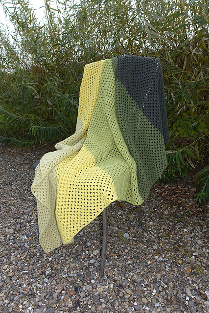 Granny stripe tæppe i 5 farver