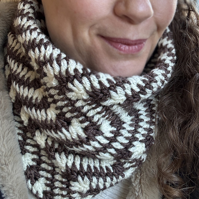 Twill Ripple Cowl