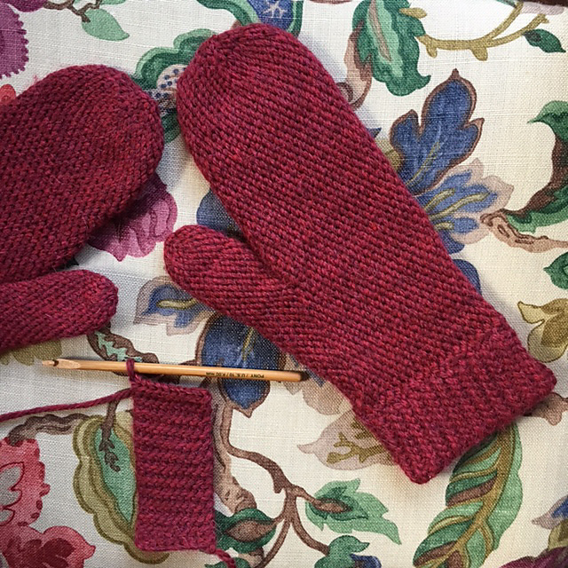 Chipstead Slip Stitch Mittens