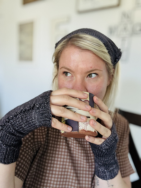 Book Club Mitts