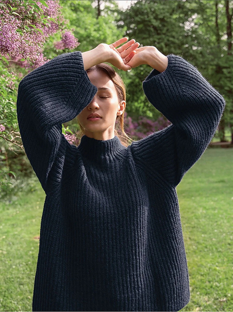 2210-01 Iben Sweater