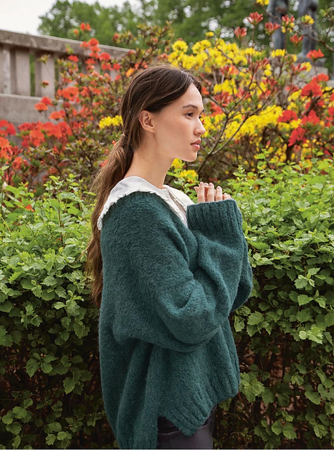 2210-14 Marley V-Neck Sweater