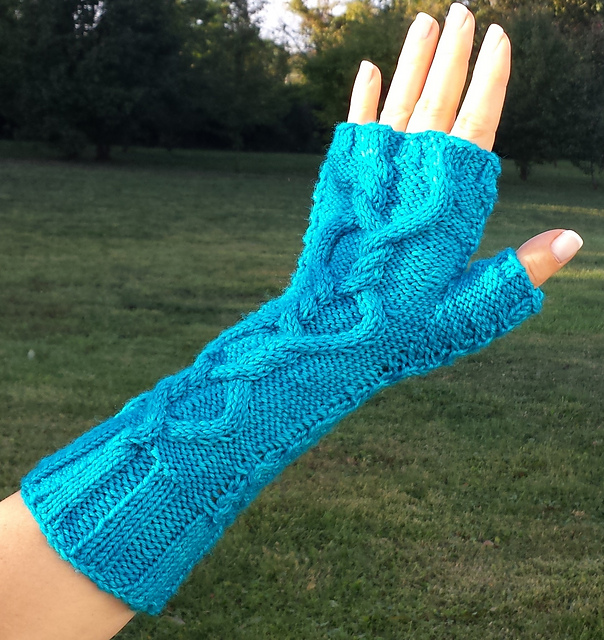 Winding Road Fingerless Mitts