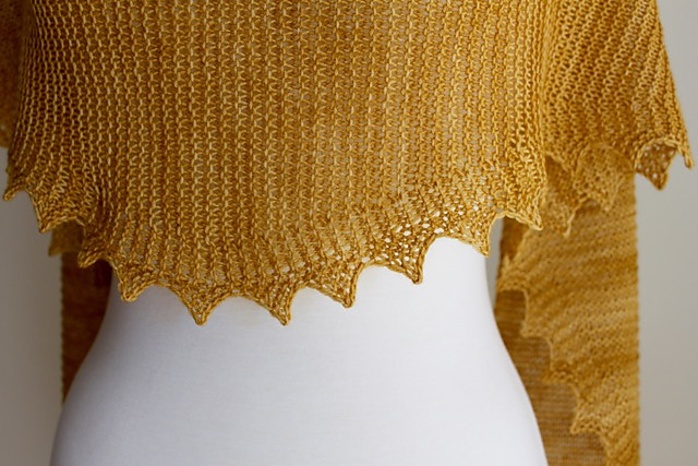 Jagged Triangular Scarf