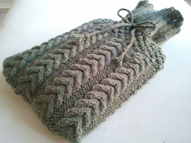 Cable Hot-Water-Bottle Cover