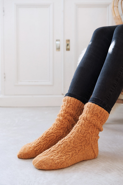 Frieze socks