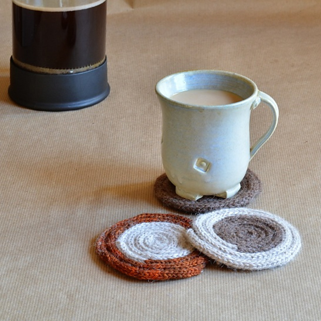 Icord-Wrapped Roving Mug Rugs