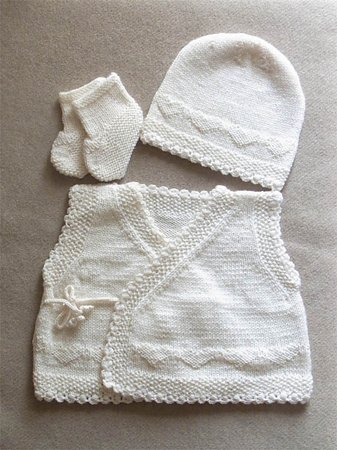 p. 9 Baby Hat (秋冬生れのベビーへ　初めてのプレゼント)