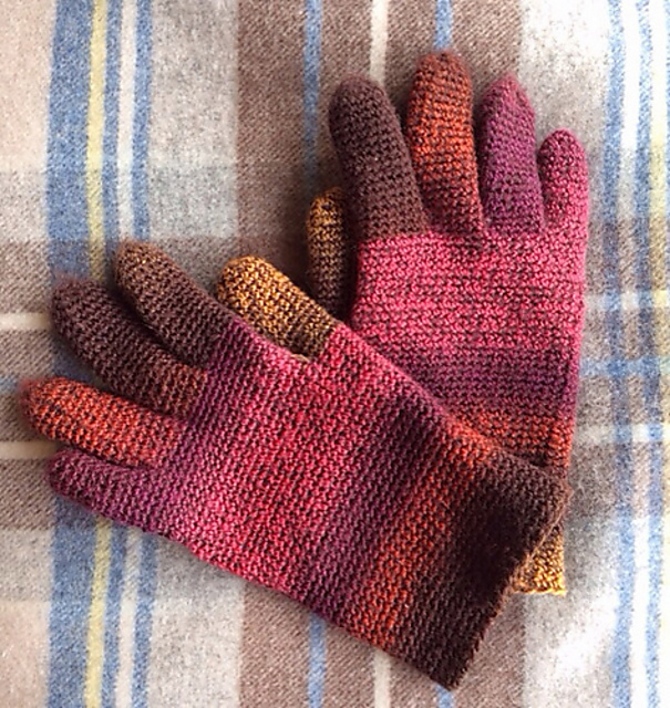 #33 Gloves of single crochet