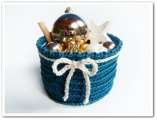 Blow-Flow Christmas Bowl