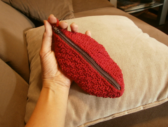 Handy Oval Makeup Purse