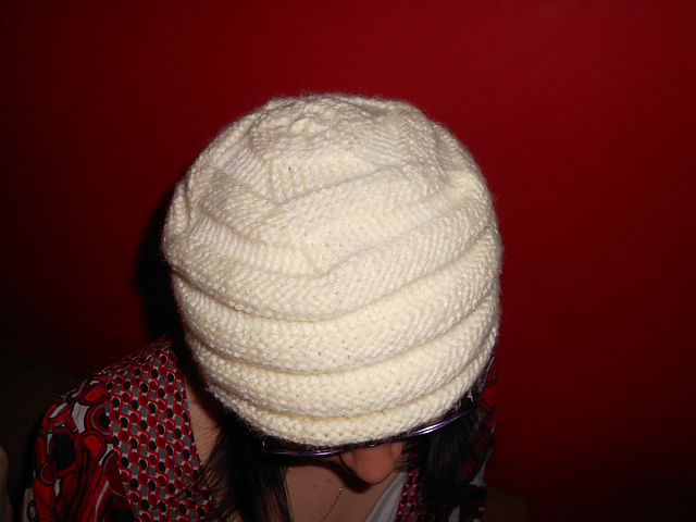 Horizontal lines hat