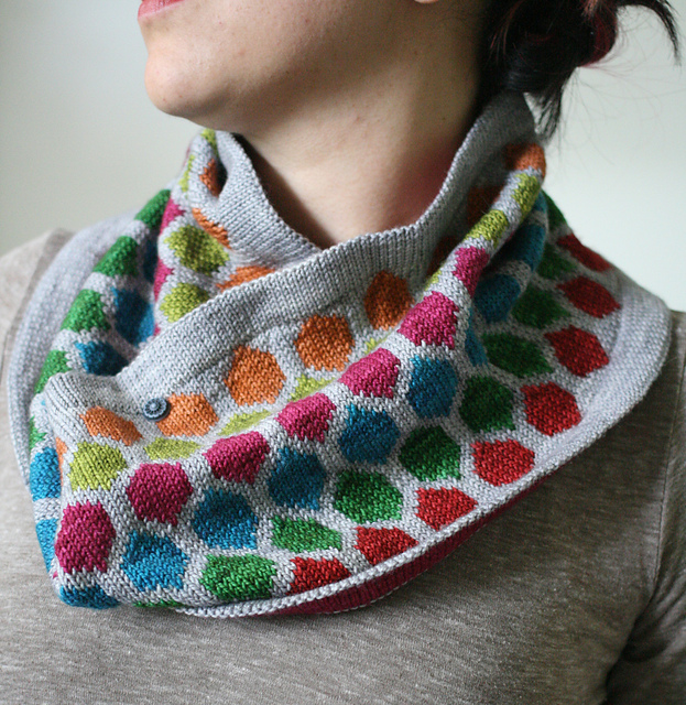 Chromaticity Cowl