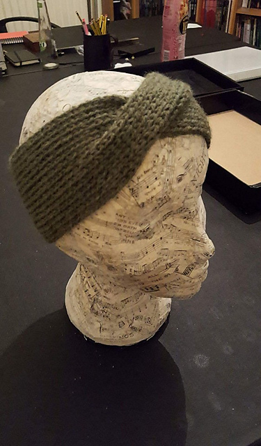 Giant Cabled twisted Headband