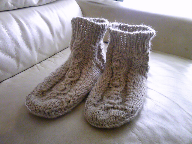 #P Aran Room Socks