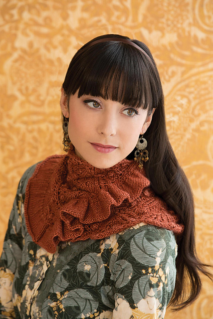 Rich Ruffles: Ruffled Cowl