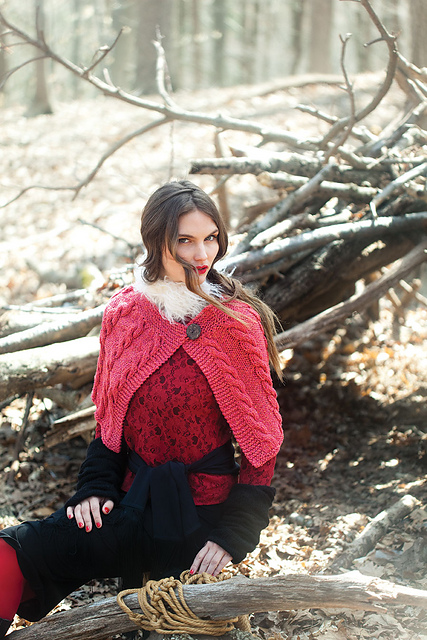 #05 Cabled Capelet