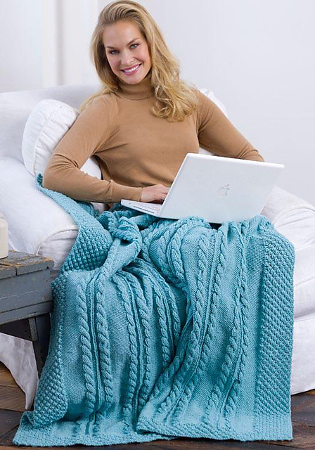Bramble Border Cable Throw