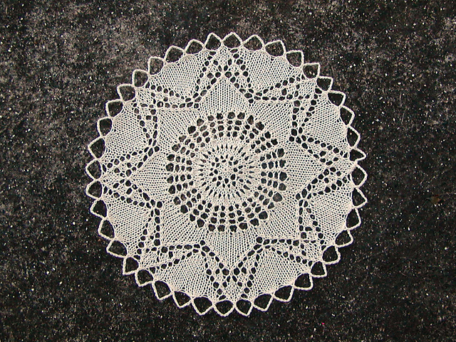 Eight-pointed Star Doily 11