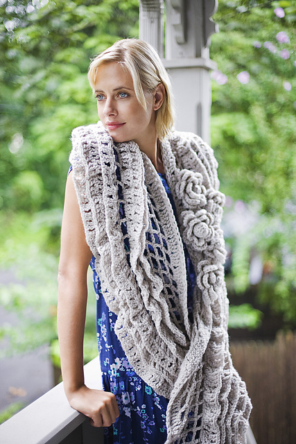 Bella Luna Shawl
