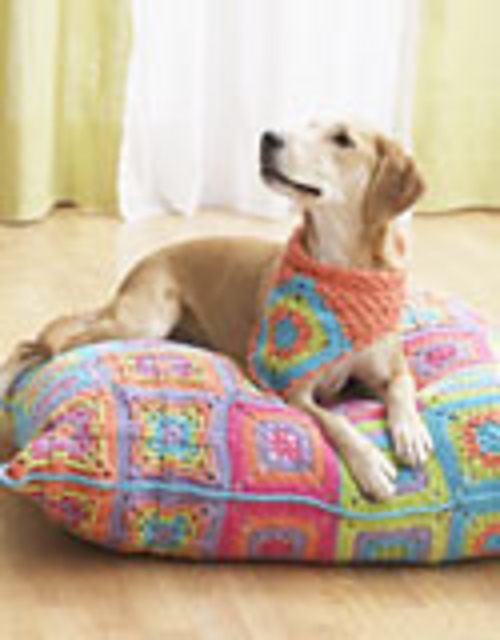 Ravelry Patchwork dog bed and Kerchief pattern by Lily / Sugar'n Cream