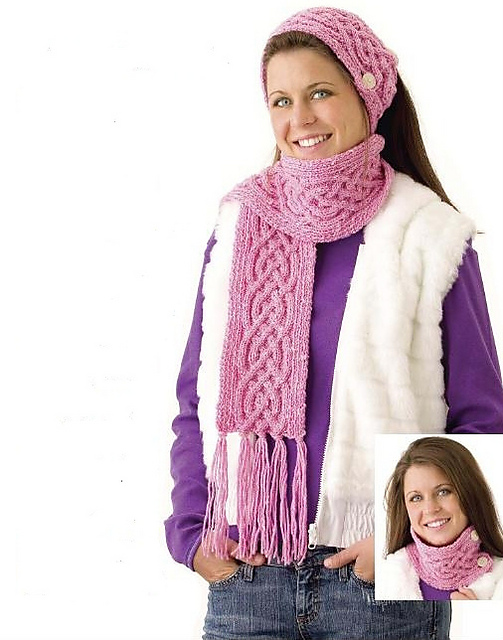 Rosy Cables Cozy & Scarf (Scarf)